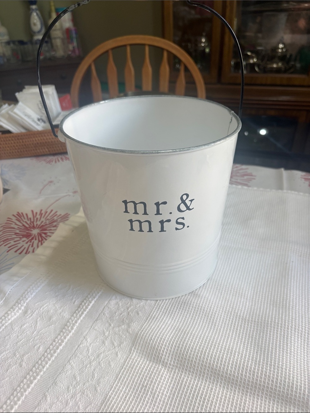 MR & MRS BUCKET